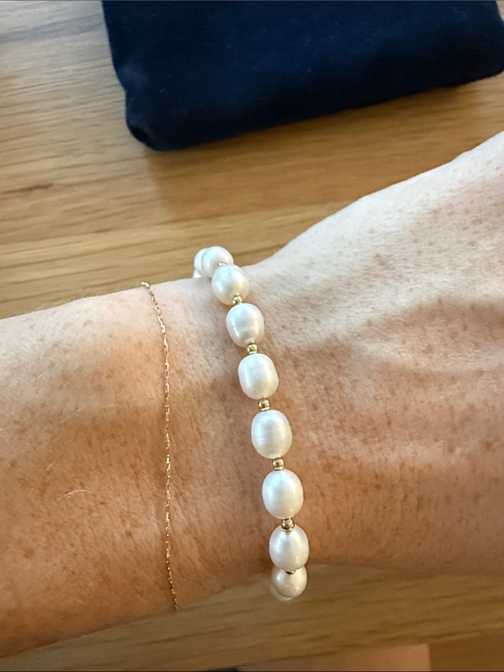 Freshwater Pearl Stretch Bracelet with Gold Accents - White